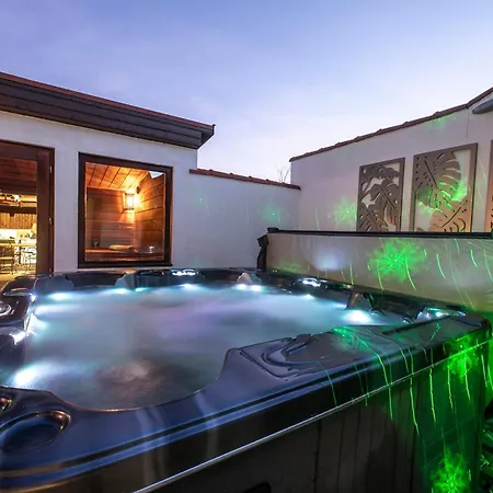 Villa Nr8 Premium Vendeghaz