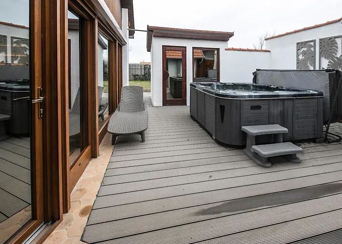Nr8 Premium Vendeghaz Willa